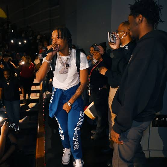 Il denim nello streetwear milanese: le regole non scritte