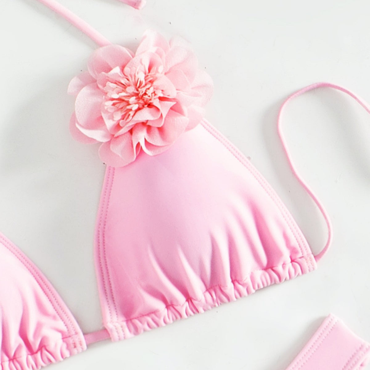 Bikini sexy a tinta unita con stampa floreale tridimensionale
