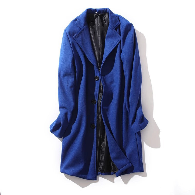 Cappotto lungo da uomo monopetto a tinta unita con revers.