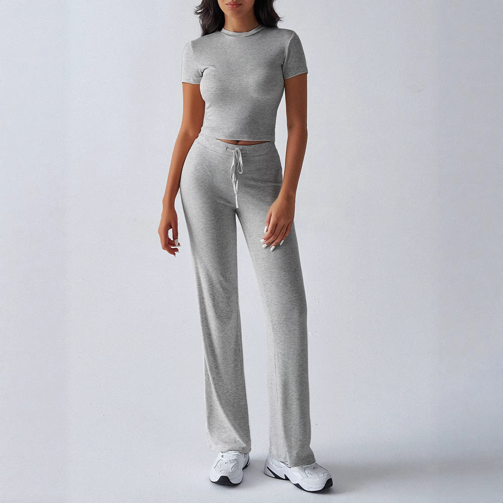 Completo da donna casual con pantaloni a maniche corte