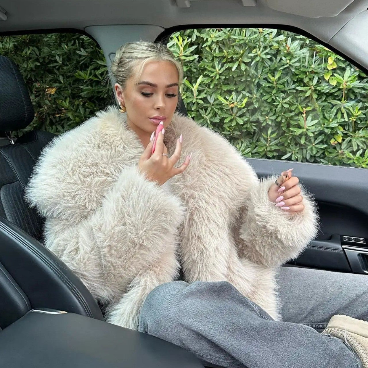 Short and fashionable fox fur coat, fluffy and plush women's clothing - originaledrip 36.00