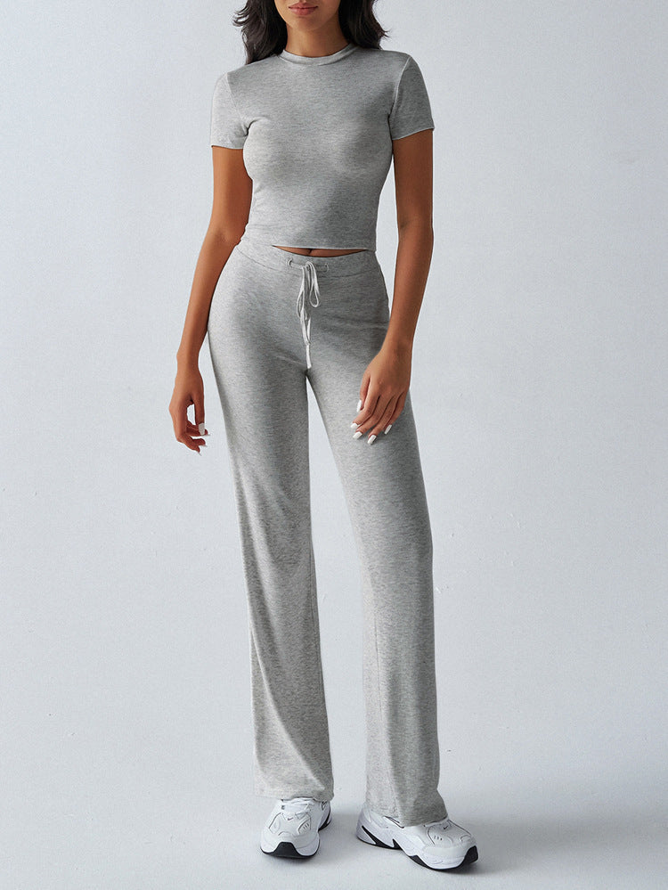 Completo da donna casual con pantaloni a maniche corte