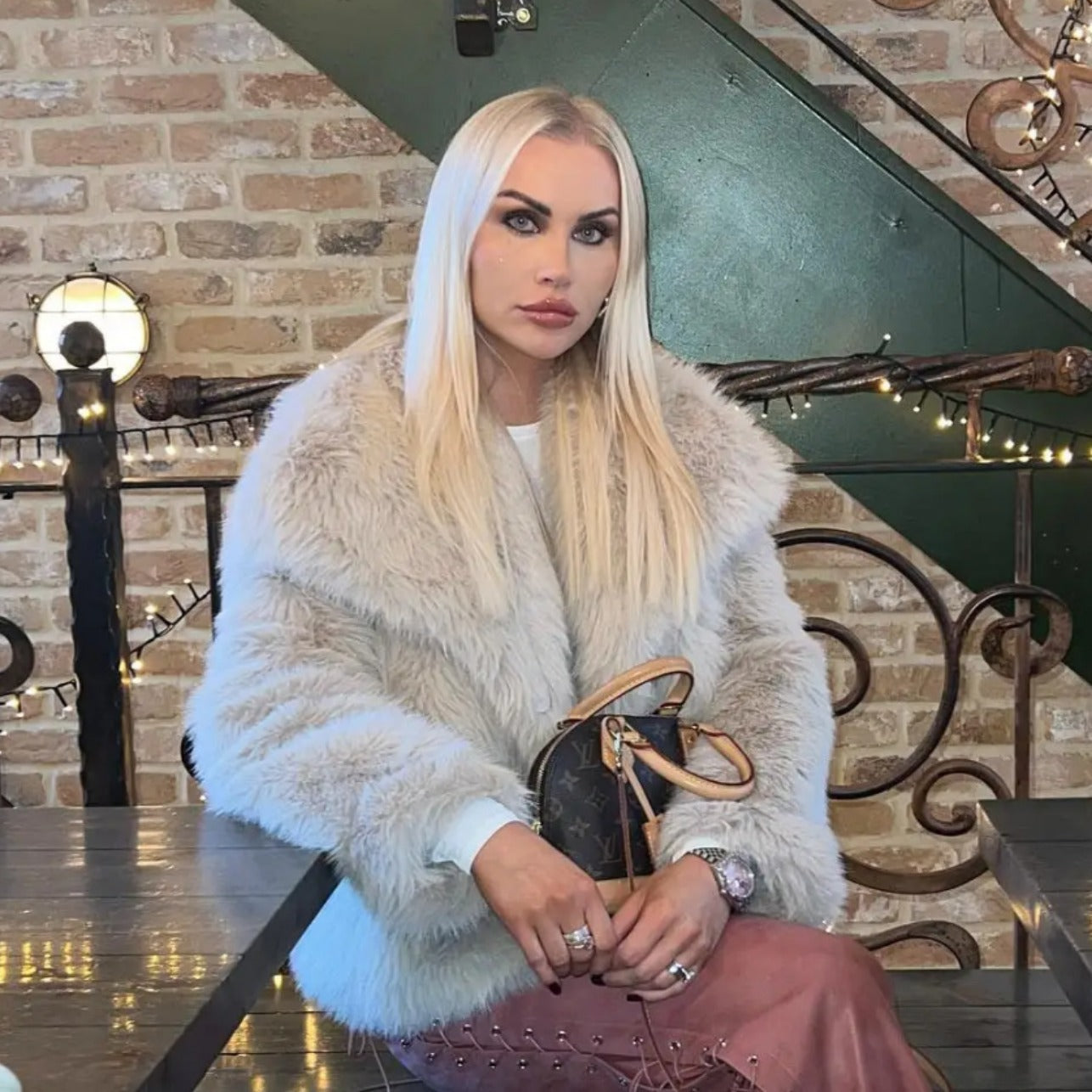 Short and fashionable fox fur coat, fluffy and plush women's clothing - originaledrip 36.00