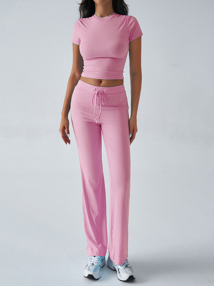 Completo da donna casual con pantaloni a maniche corte