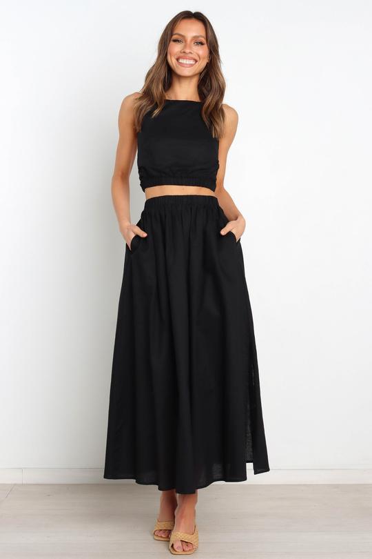 Solid color slim-fit pleated midi skirt
