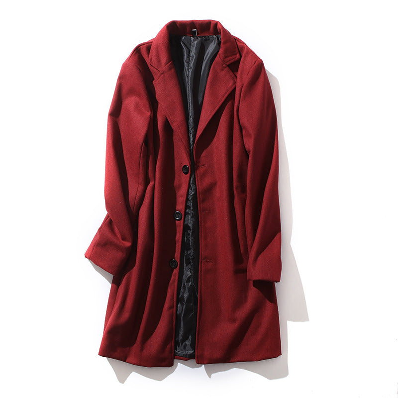 Cappotto lungo da uomo monopetto a tinta unita con revers.