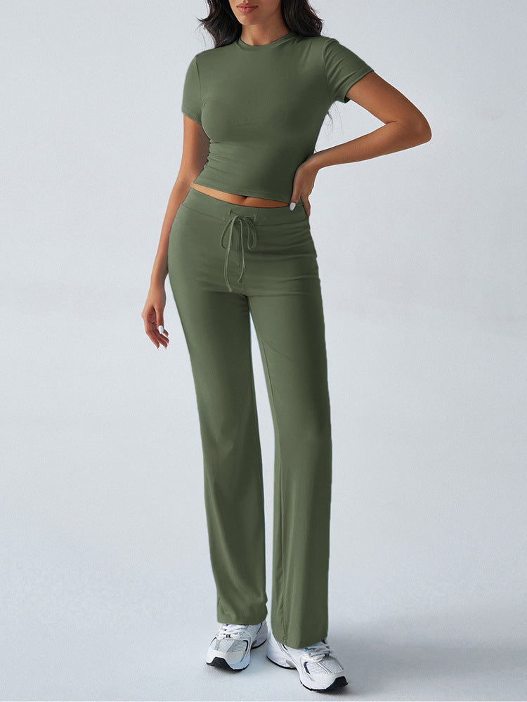 Completo da donna casual con pantaloni a maniche corte